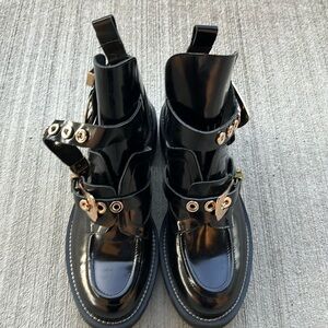 VERO CUOIO CUTOUT BOOTS